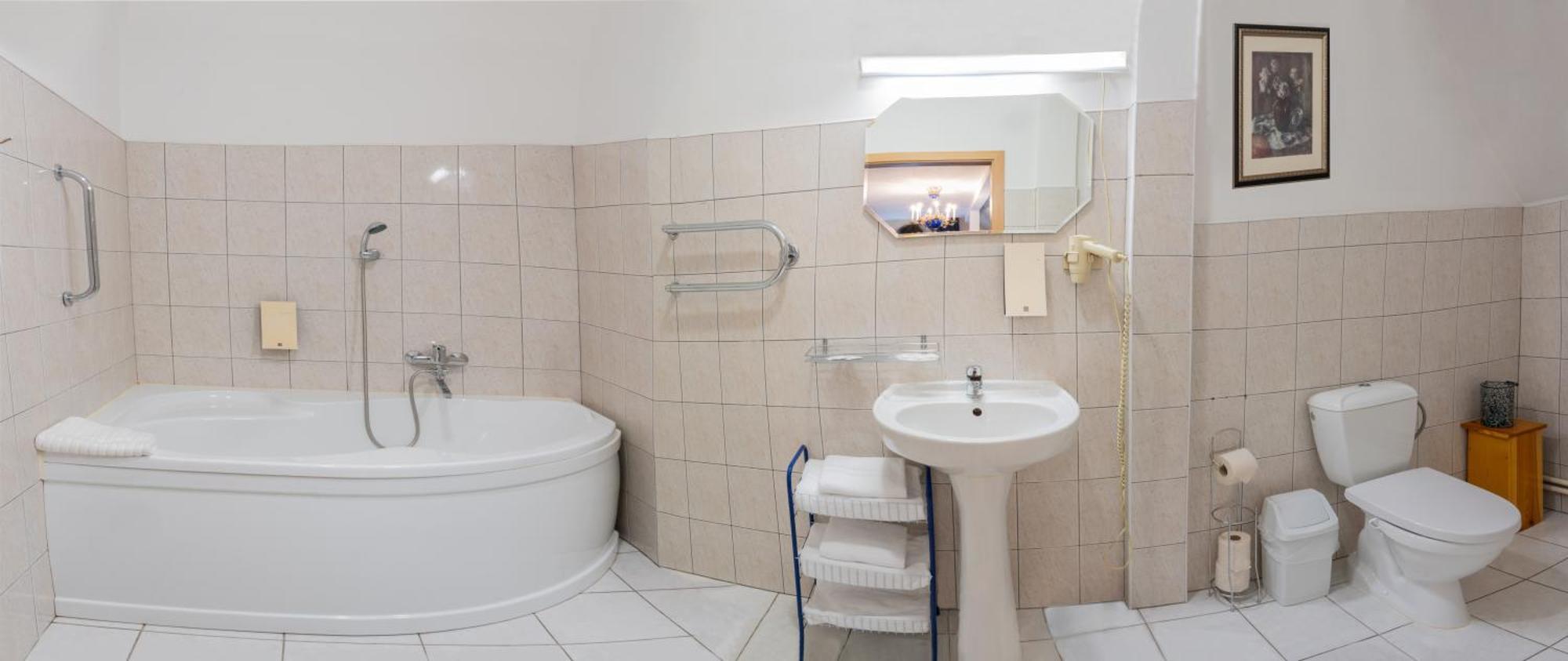 Park Hotel Bruzis Smiltene Εξωτερικό φωτογραφία